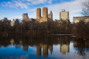 Fototapeta na wymiar The lake in Central Park