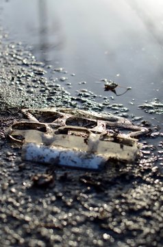 Six Pack Plastic Ring On The Ground - Litter - Plastic