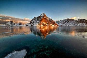 Obraz premium Reine, Norway, Lofoten islands, Scandinavia