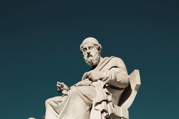 Statue of the ancient Greek philosopher Plato in Athens, Greece.	 - obrazy, fototapety, plakaty