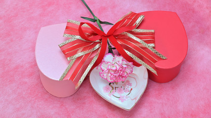 母の日　ハートとカーネーション