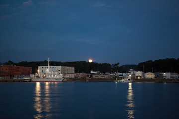 Fototapeta na wymiar 串木野漁港の夜景