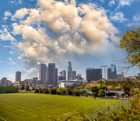 Fototapeta na wymiar Buildings of Downtown Los Angeles from Vista Hermosa Natural Park, California
