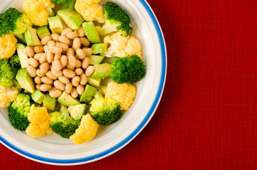 ブロッコリーとオレンジカリフラワーの彩りサラダ