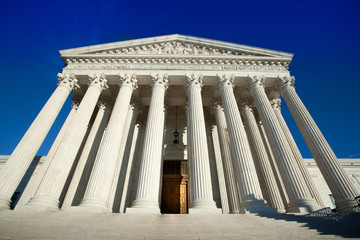 Fototapeta premium US Supreme Court in Washington DC daytime