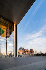 The beginn of the sunset over the Reichstag Building in Berlin I