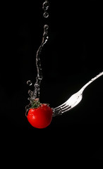 Tomates cerises cherry fresh splash action movement vegetarian, vitamin, ecology