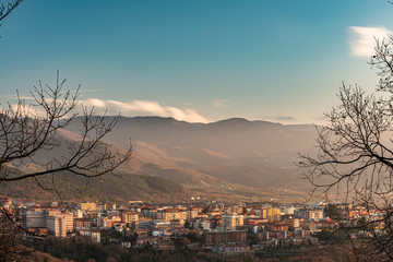 panorama al tramonto e notte