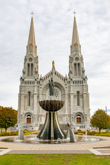 Naklejka premium Sainte-Anne-de-Beaupre, beautiful church in Quebec, Canada