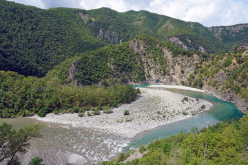Bobbio, Italy : Bobbio ( Borghi pie' belli D'italia ), Piacenza, Emilia Romagna, Italy: the Trebbia river from the medieval bridge
