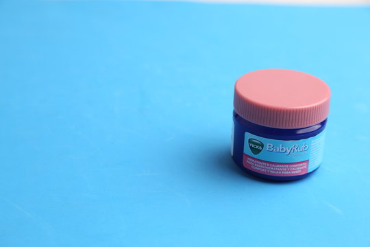 Zaragoza January 23, 2020, Vick Baby Rub Bottle is a topical ointment that relaxes muscles and soothes cold symptoms such as nasal congestion and cough