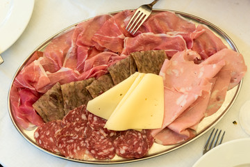Cold cuts and mixed cheeses