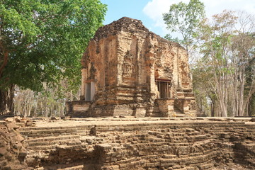 Fototapeta na wymiar Kampong Thom, Cambodia-January 25, 2020: Flying palace relief on the wall of Sambor Prei Kuk or Prasat Sambor N1 in Kampong Thom, Cambodia