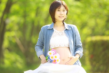 若い妊婦
