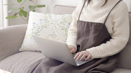 Naklejka premium 女性 カジュアル