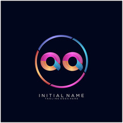 Initial letter QQ curve rounded logo, gradient vibrant colorful glossy colors on black background