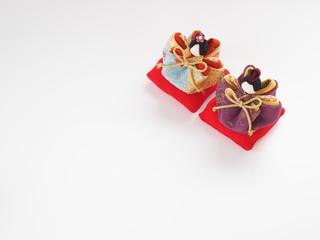 雛人形を白背景