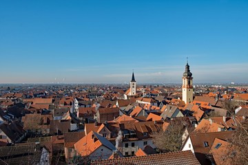 Fototapeta premium Blick über die Stadt Schriesheim in Baden-Württemberg, Deutschland