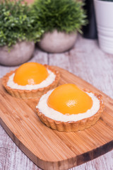 Tartaleta de crema pastelera y melocotón 