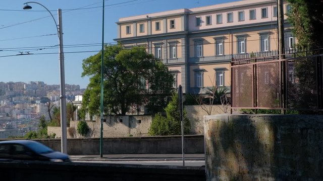 N&aacute;poles. Tr&aacute;fico en el Capodimonte. Campania, Italia, Europa.