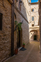 Fototapeta na wymiar Strade e piazze di Assisi, Umbria, Italia