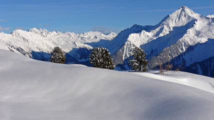 Fototapeta na wymiar winter in the zillertal mountains