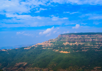 Fototapeta na wymiar Beautiful Mountain view in mahabaleshwar