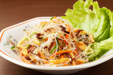 春雨の中華サラダ