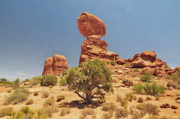 Fototapeta na wymiar Balanced Rock - one of the most popular features of Arches National Park, Utah.