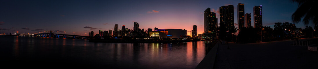 Obraz premium Sunset at Miami Downtown