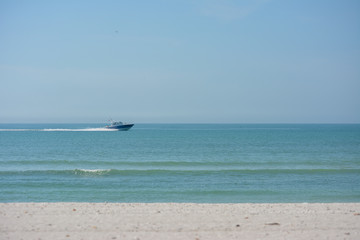 Boat cruising along the gulf coast of Florida near Sarasota