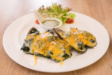 Mussels baked with cheese,Italian food