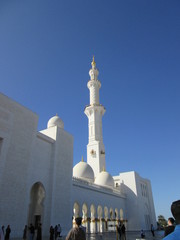 Fototapeta na wymiar sheikh zayed mosque in abu dhabi