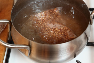Cooking buckwheat groats on gas stove