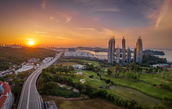 Mar 17/2019 Sunrise at Keppel club overlooking to eat of Singapore