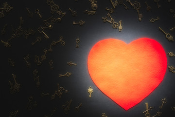 運命の人　ハートマークとたくさんのカギ