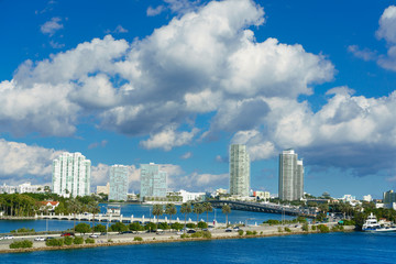Obraz premium The MacArthur Causeway, Miami, Florida