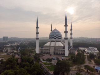 Sultan Salahuddin Abdul Aziz Mosque