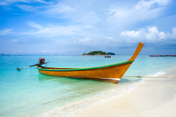 Fototapeta na wymiar Long tail boat in Koh Lipe, Thailand