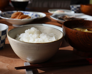 質素な食事