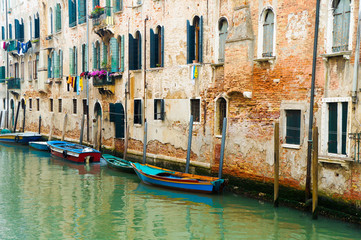Fototapeta na wymiar Canal view in Venice, Italy