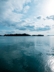 日本三景、松島の島巡り観光船からの景色。