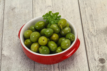 Green Campo Real olives in the bowl