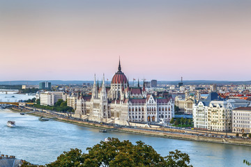 Obraz na płótnie Canvas View of Hungarian Parliament Building, Budapest, Hungary