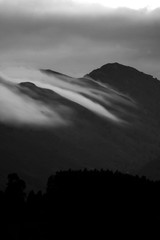 Montaña con Niebla B&W