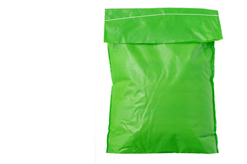 Sealed packaging bag for transporting goods