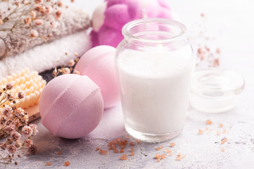 Pink aroma bath bombs