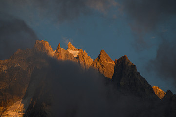Fototapeta na wymiar Agujas alpinas