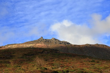 峰の茶屋への登山道で撮影した秋、紅葉の那須岳 ( Autumnscape in Mt.Nasu, Tochigi, Japan )