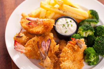 Fried shrimp with fried potato